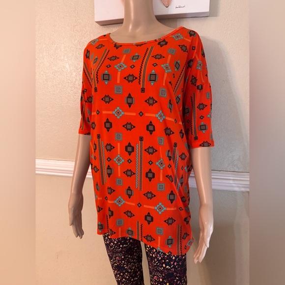 LULAROE IRMA BLOUSE AZTEK STYLE XS NWT - Picture 1 of 6